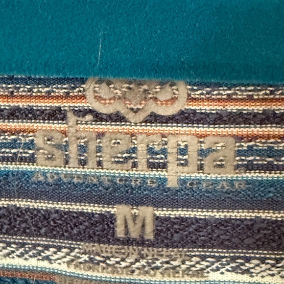 sherpa adventure gear dress, with zippered side pocket, size Medium - Picture 3 of 9